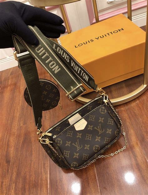 borse louis vuitton con iniziali|louis vuitton crossbody purses.